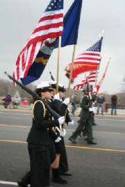206_hville_christmas_prade_12052010.jpg