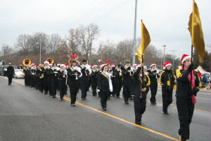 219_hville_christmas_prade_12052010.jpg