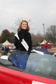 223_hville_christmas_prade_12052010.jpg