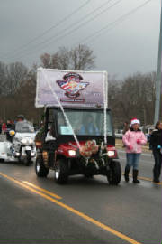 228_hville_christmas_prade_12052010.jpg