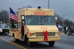 232_hville_christmas_prade_12052010.jpg