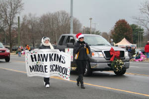 233_hville_christmas_prade_12052010.jpg