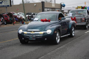 2732_hville_christmas_prade_12052010.jpg