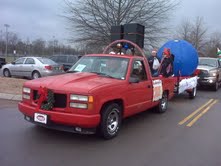 255_hville_christmas_prade_12052010.jpg