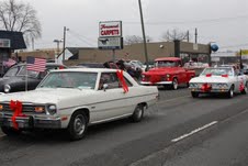 2720_hville_christmas_prade_12052010.jpg