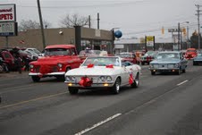 2721_hville_christmas_prade_12052010.jpg