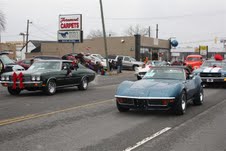 2725_hville_christmas_prade_12052010.jpg