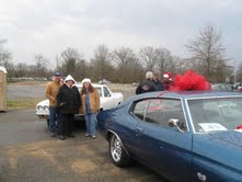 5735_hville_christmas_prade_12052010.jpg