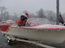 57370_hville_christmas_prade_12052010.jpg