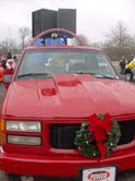 5754_hville_christmas_prade_12052010.jpg