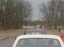 5782_hville_christmas_prade_12052010.jpg